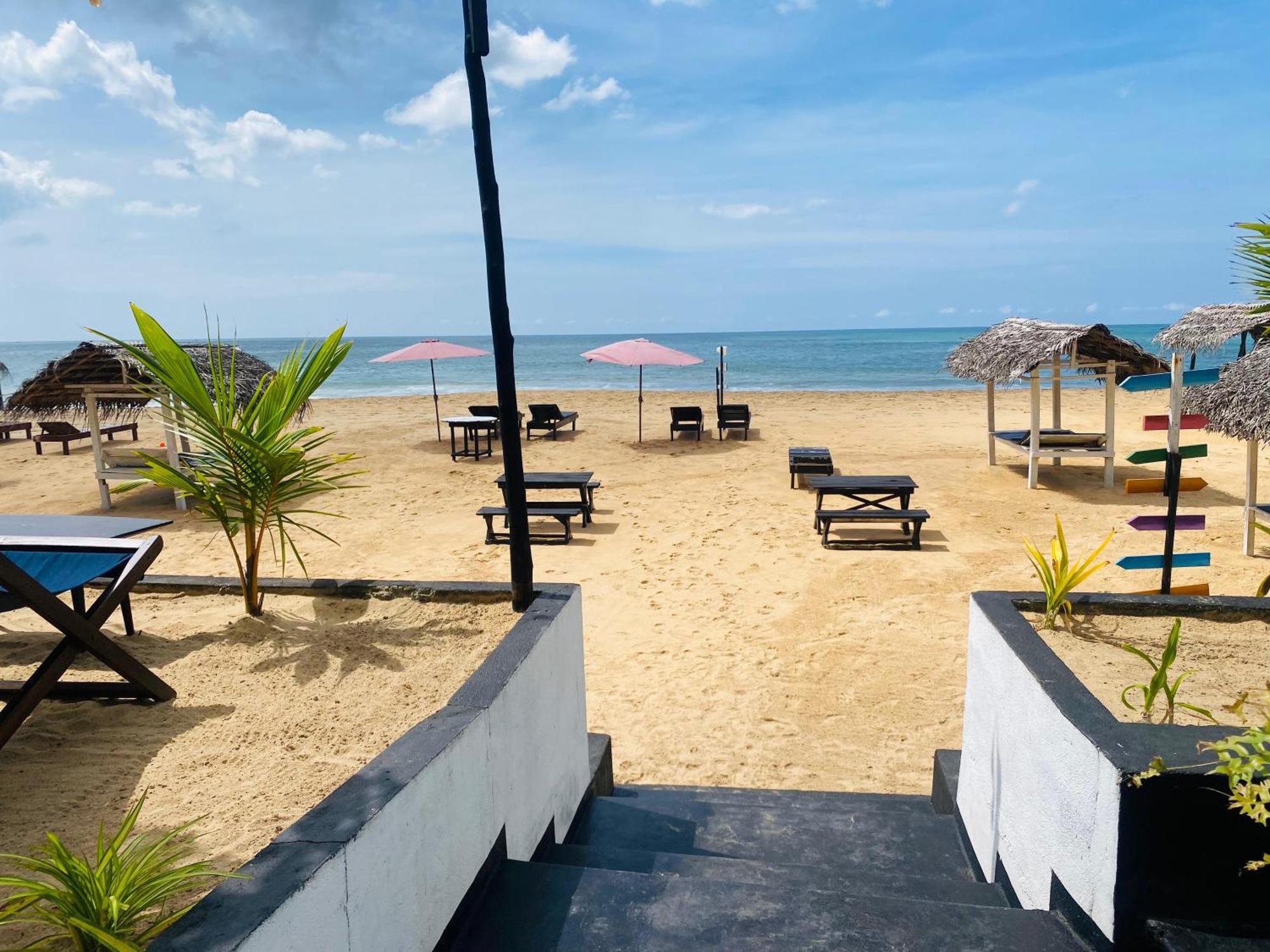 Sea Shine Guest House Hikkaduwa Buitenkant foto