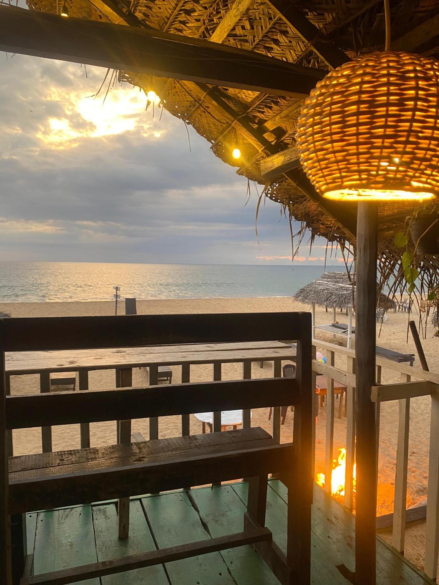 Sea Shine Guest House Hikkaduwa Buitenkant foto