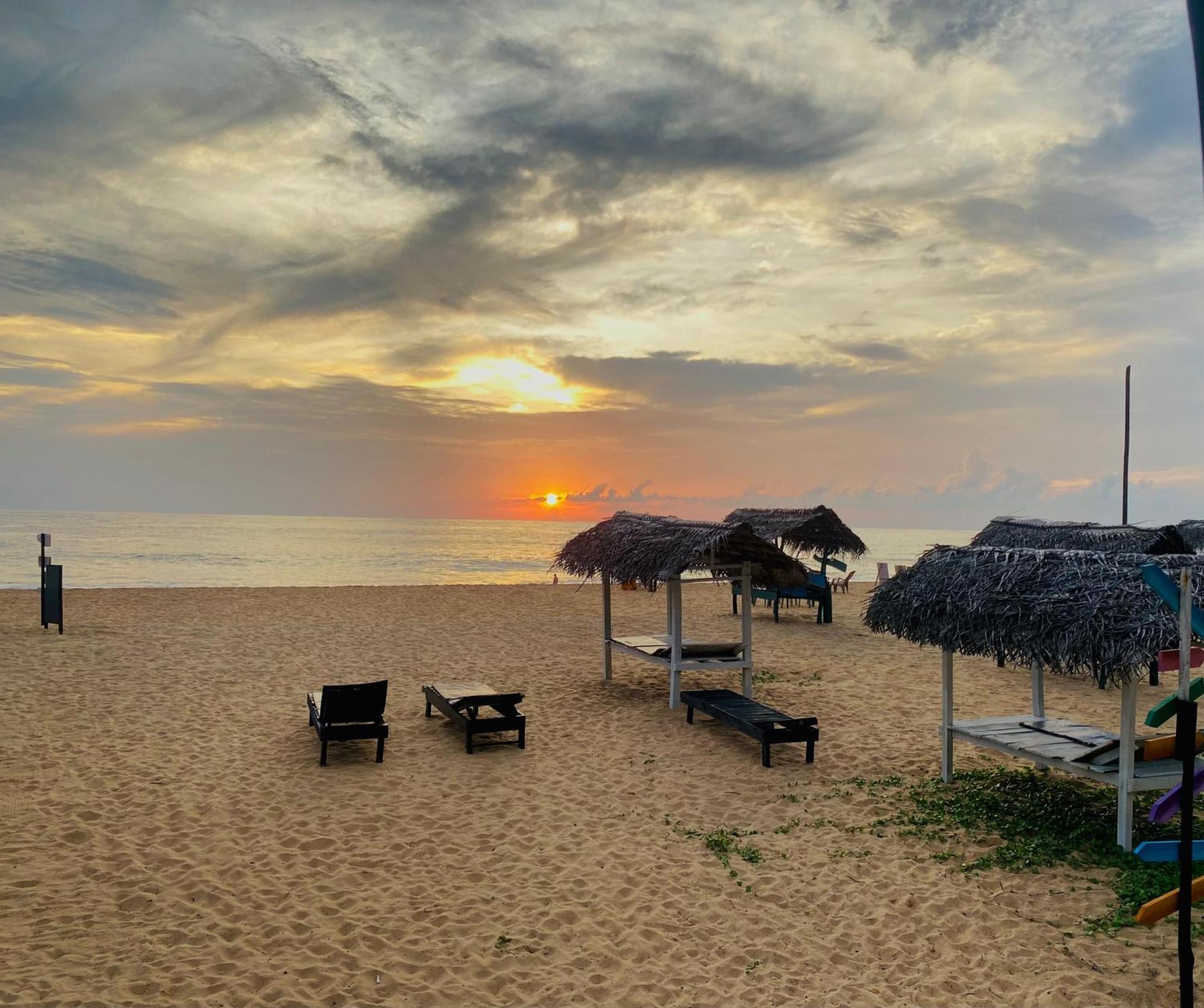 Sea Shine Guest House Hikkaduwa Buitenkant foto