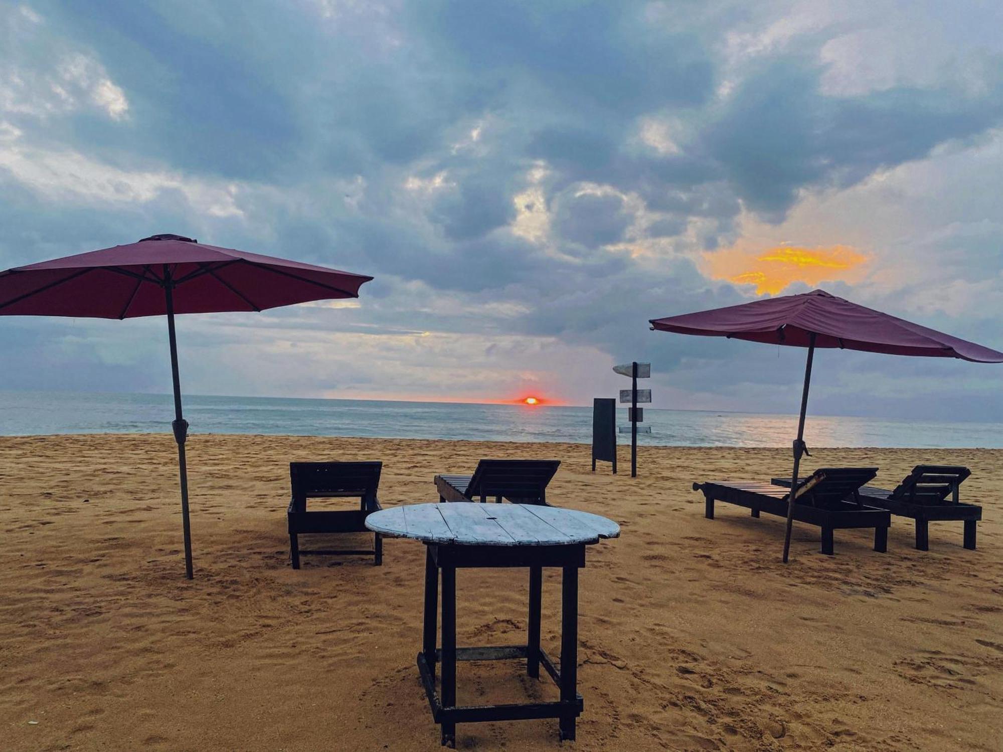 Sea Shine Guest House Hikkaduwa Buitenkant foto