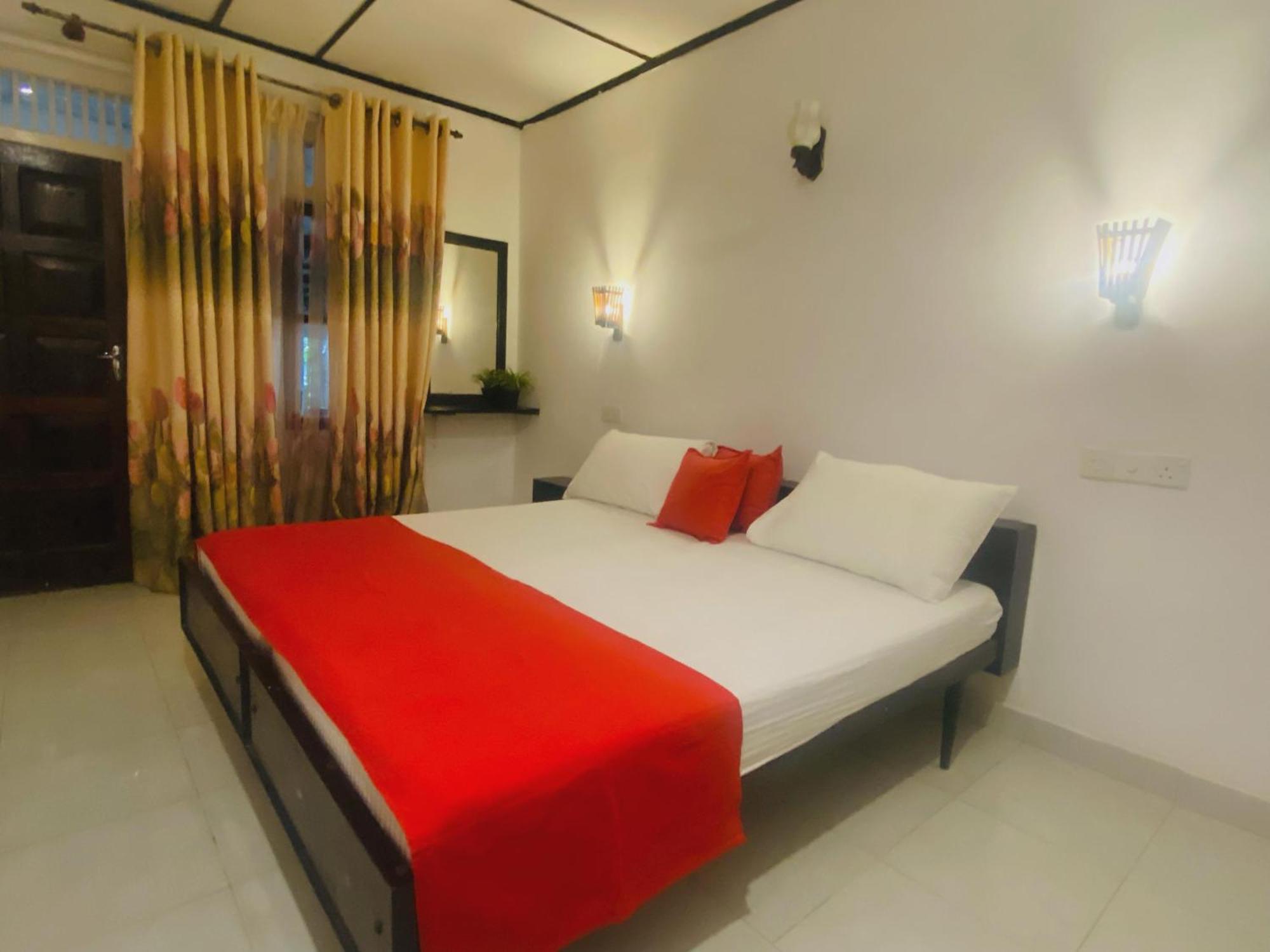 Sea Shine Guest House Hikkaduwa Buitenkant foto