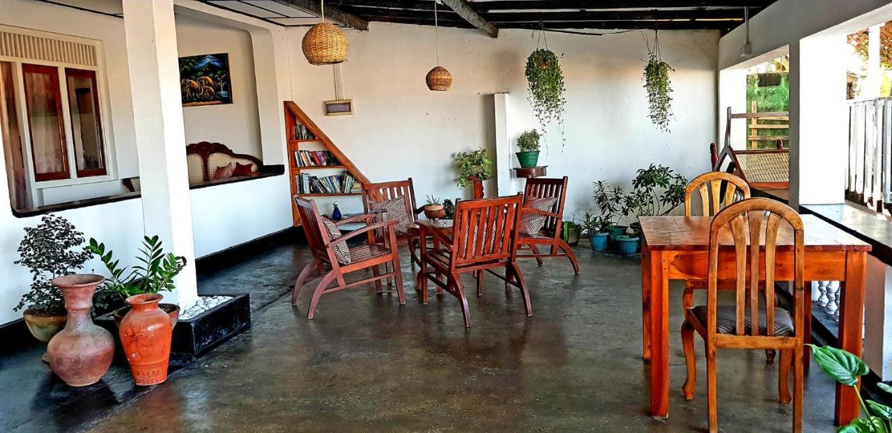Sea Shine Guest House Hikkaduwa Buitenkant foto